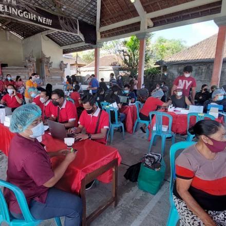 Kegiatan Vaksinasi Desa Melinggih